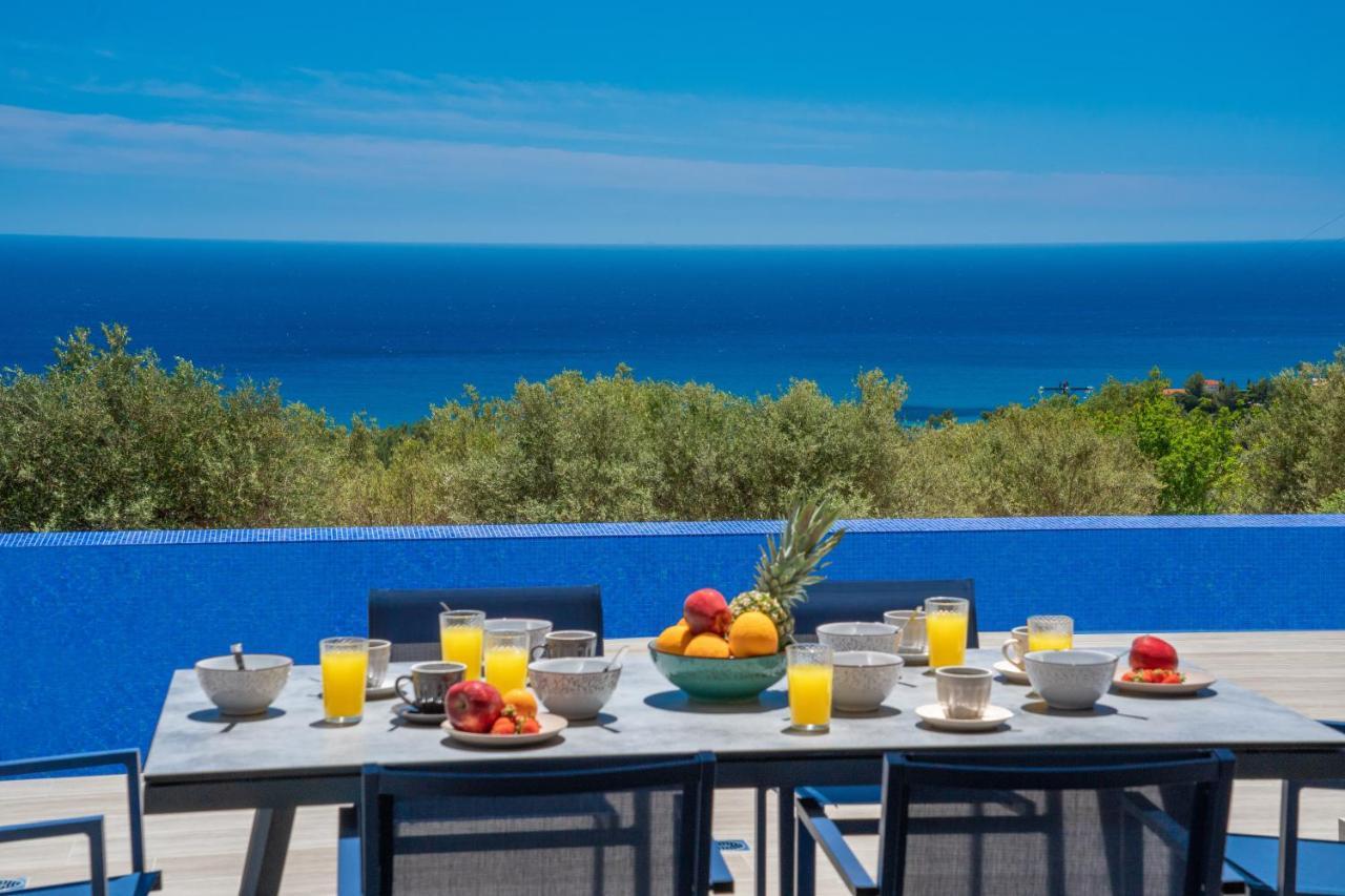Villa Shades Of Blue ตราเปซากิ ภายนอก รูปภาพ