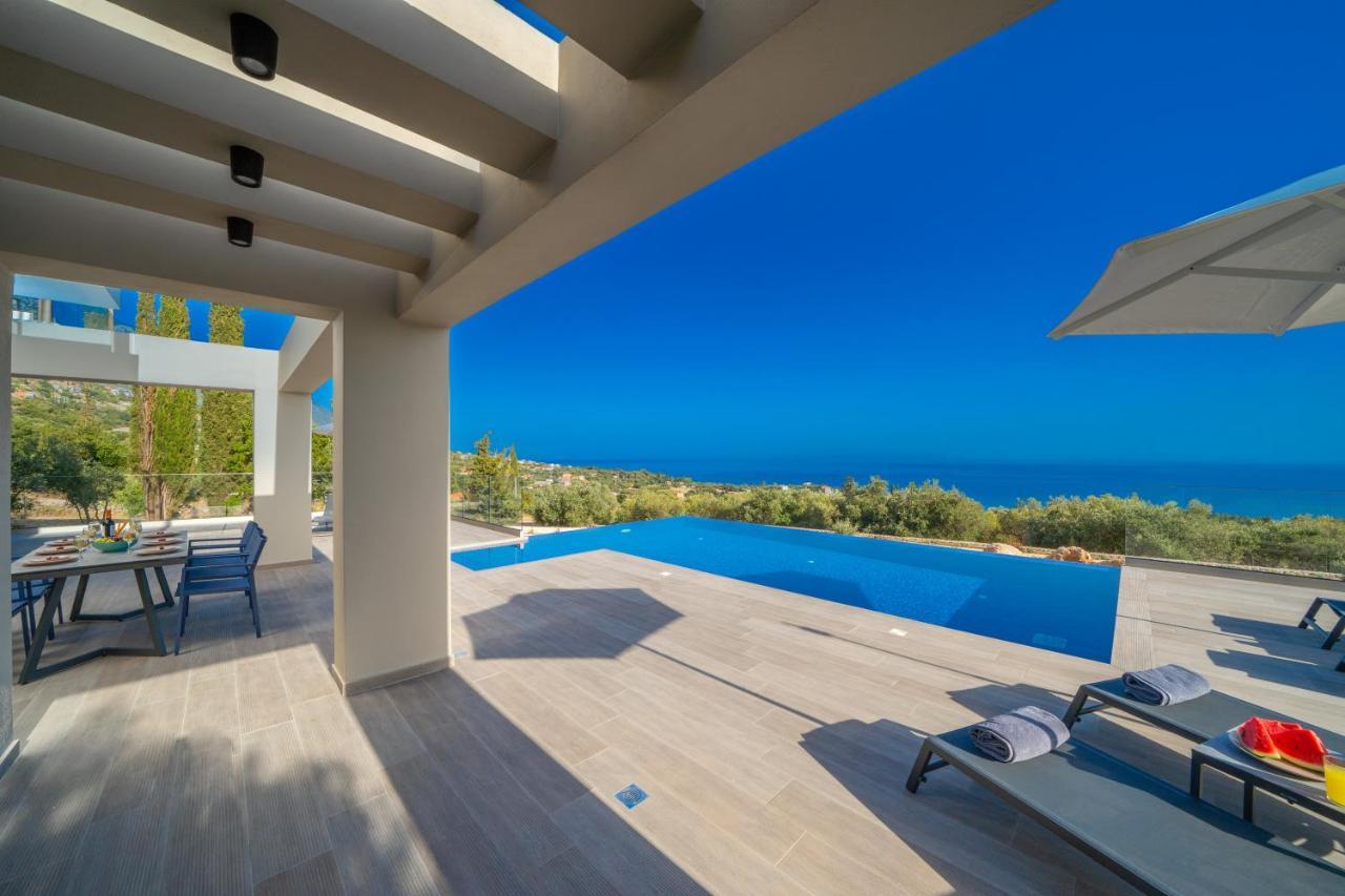 Villa Shades Of Blue ตราเปซากิ ภายนอก รูปภาพ