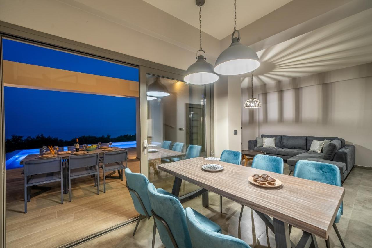Villa Shades Of Blue ตราเปซากิ ภายนอก รูปภาพ