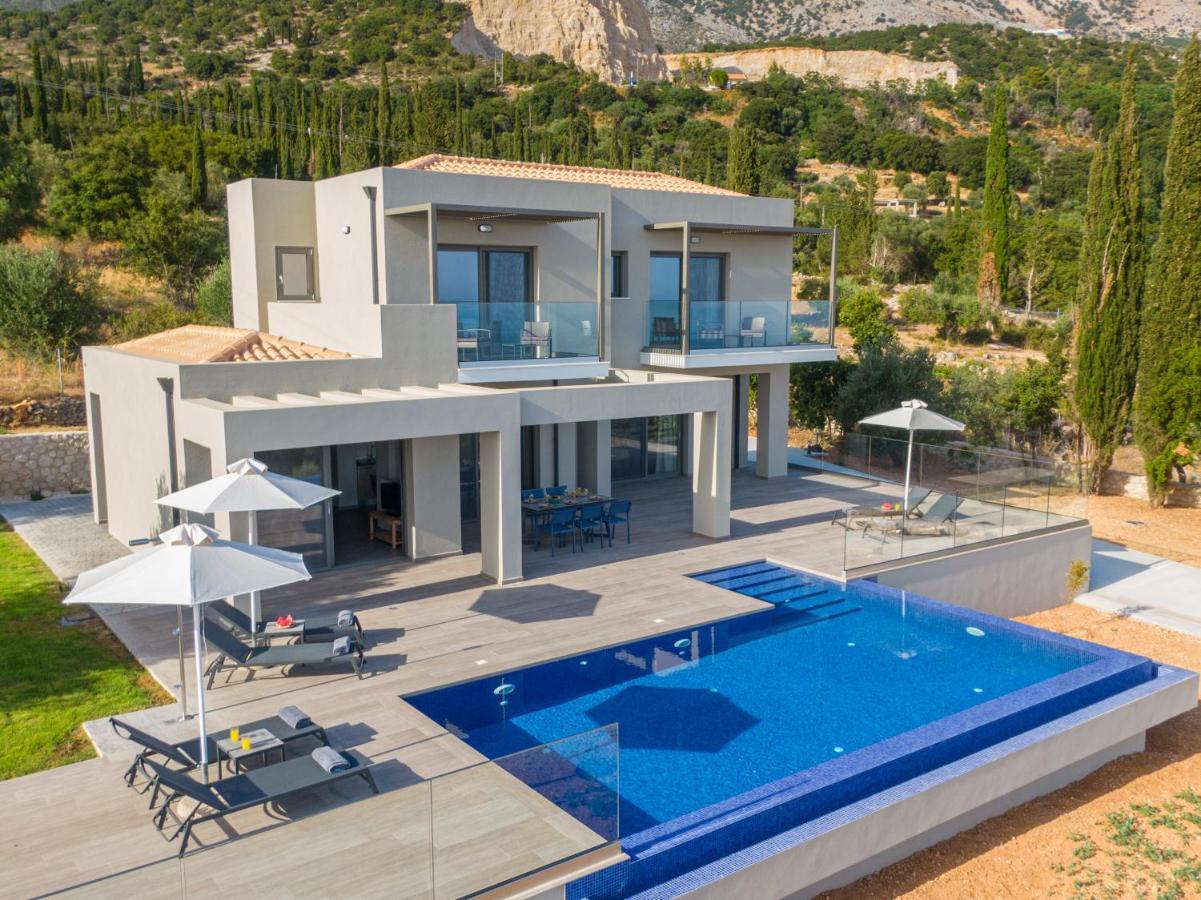 Villa Shades Of Blue ตราเปซากิ ภายนอก รูปภาพ