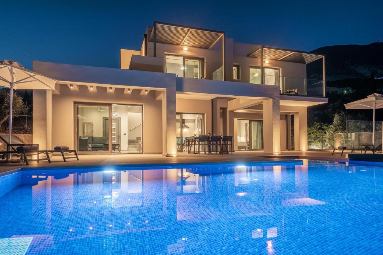 Villa Shades Of Blue ตราเปซากิ ภายนอก รูปภาพ
