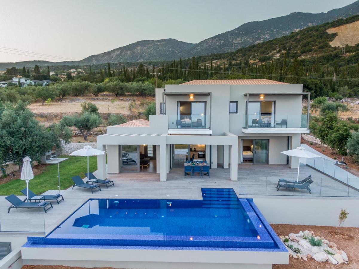 Villa Shades Of Blue ตราเปซากิ ภายนอก รูปภาพ